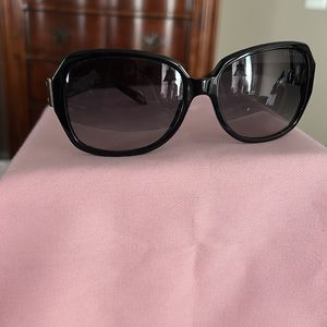 Ralph Lauren, sunglasses excellent condition. No scratches comes with hard case